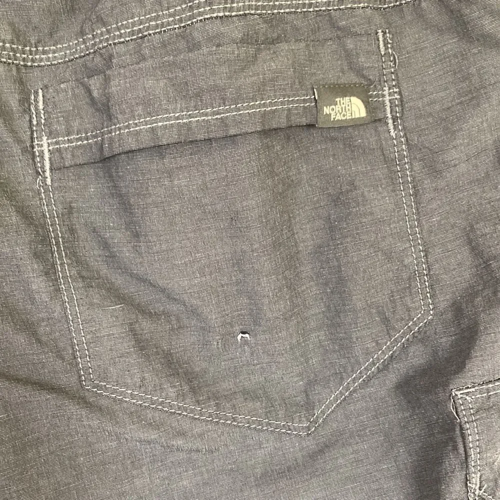 The North Face Shorts‎ Mens 36 Grey Nylon Blend Cargo Outdoors Hiking